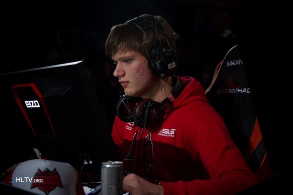 扎金花技巧：在只剩两人的单挑局中，如何建立“不可预测”的出牌频率。（扎金花单挑局：两人对决如何营造难以预测的出牌频率）