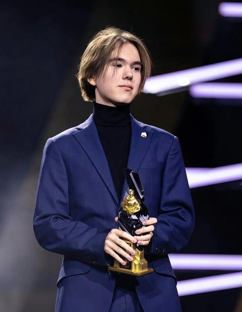 据数据网站esportsearning汇总，目前韩国电子项目总奖金最高获得者情况如下